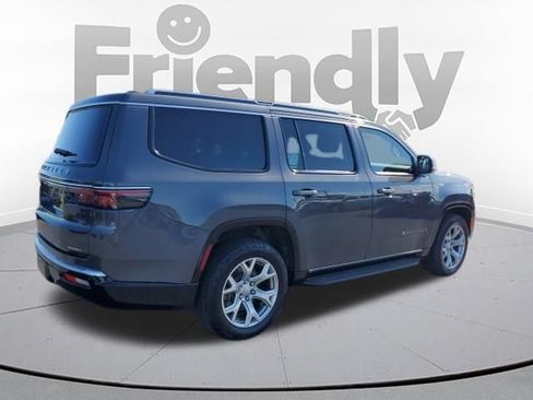 Used 2022 Jeep Wagoneer Series II AWD/4WD image 5