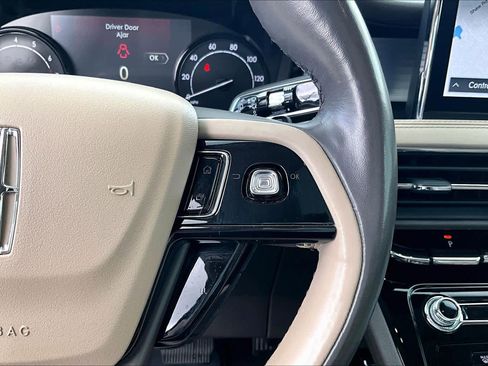 Used 2021 Lincoln Corsair FWD w/ Premium Package image 23