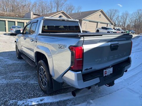 Certified 2024 Toyota Tacoma TRD Sport image 4