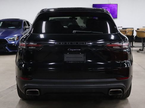 Used 2019 Porsche Cayenne image 4