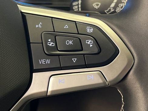 Certified 2025 Volkswagen Atlas SE image 23