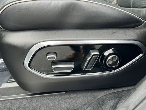 Used 2025 Jeep Grand Cherokee L Summit image 14