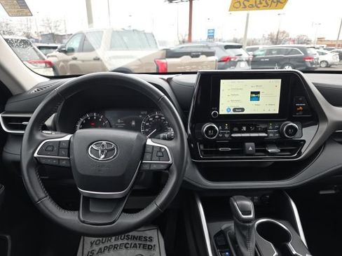 Certified 2024 Toyota Highlander LE image 12