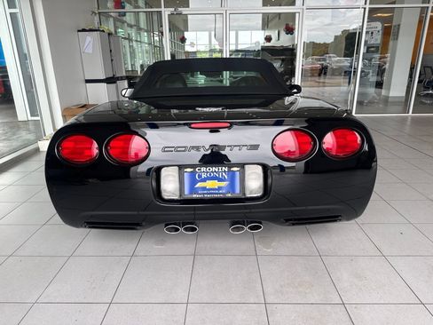 Used 2003 Chevrolet Corvette Convertible w/ Preferred Equipment Group1 RWD image 6