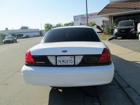 Used 2011 Ford Crown Victoria Police Interceptor image 5