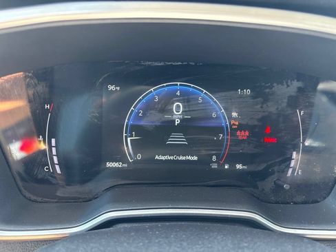 Used 2025 Toyota Corolla Cross XLE FWD image 18