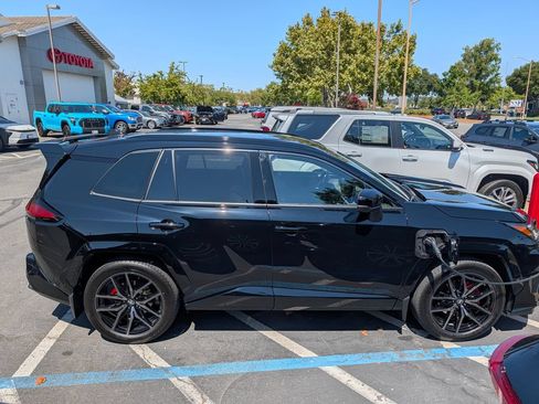 Used 2026 Toyota RAV4 AWD Plug-in Hybrid image 7
