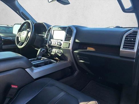 Used 2016 Ford F150 Platinum w/ Equipment Group 701A Luxury image 18