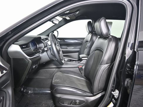 Used 2022 Jeep Grand Cherokee Altitude image 20