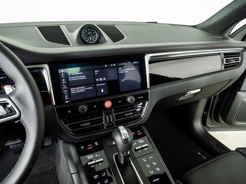New 2026 Porsche Macan AWD/4WD image 13