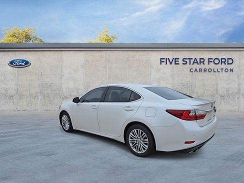 Used 2016 Lexus ES 350 w/ Premium Package w/Wood Trim image 6