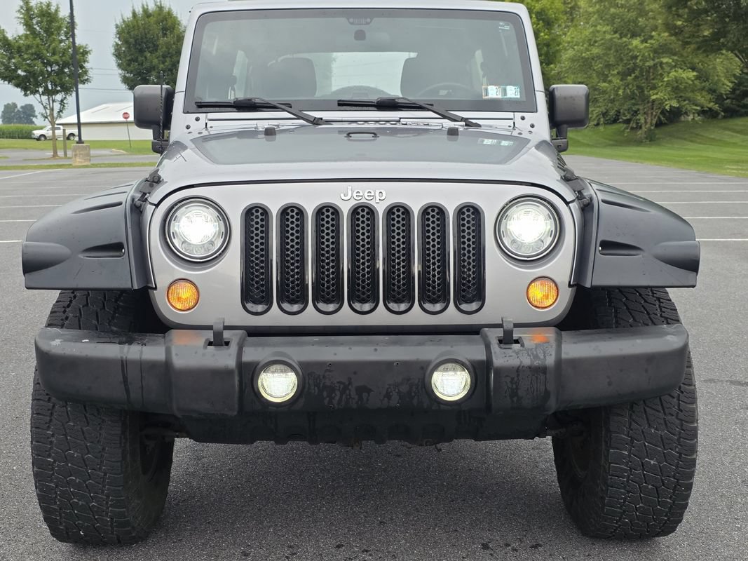 Used 2017 Jeep Wrangler Unlimited Sport w/ Connectivity Group AWD/4WD image 3
