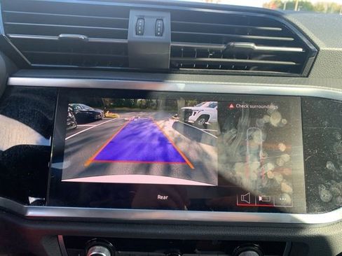 Used 2025 Audi Q3 2.0T Premium image 28