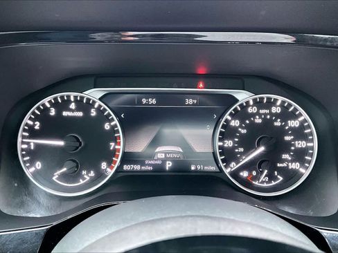 Used 2022 Nissan Pathfinder SL image 25