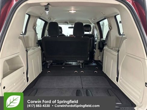 Used 2016 Dodge Grand Caravan American Value Package image 14