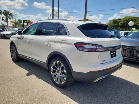Used 2022 Lincoln Nautilus Reserve w/ Equipment Group 201A FWD image 4
