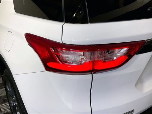 Used 2020 Chevrolet Traverse RS FWD image 39