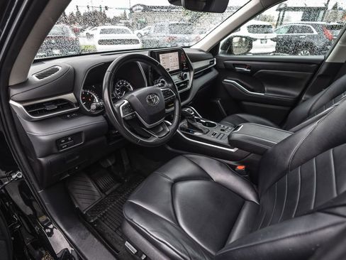 Used 2023 Toyota Highlander XLE image 21