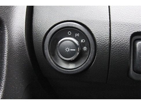 Used 2018 Ford Taurus SEL w/ Equipment Group 201A image 19