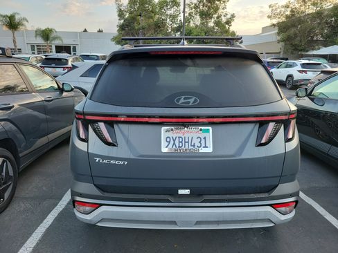 Used 2025 Hyundai Tucson Limited FWD image 5