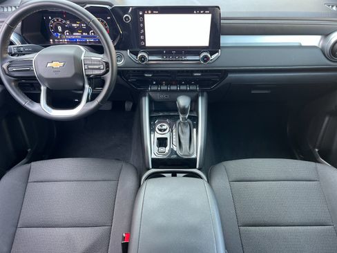 Used 2024 Chevrolet Colorado LT AWD/4WD image 13