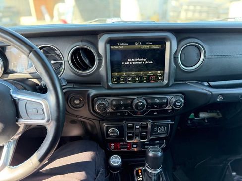 Used 2021 Jeep Wrangler Unlimited Rubicon 4xe w/ Cold Weather Group AWD/4WD image 9