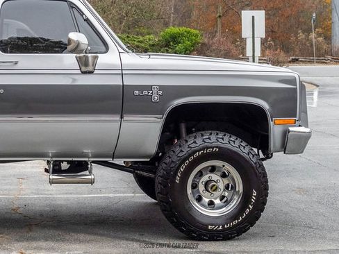 Used 1987 Chevrolet Blazer 4WD image 11
