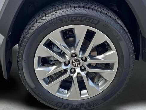 Used 2025 Toyota RAV4 XLE Premium FWD image 8
