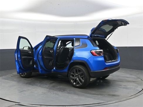 New 2026 Jeep Compass Latitude image 47