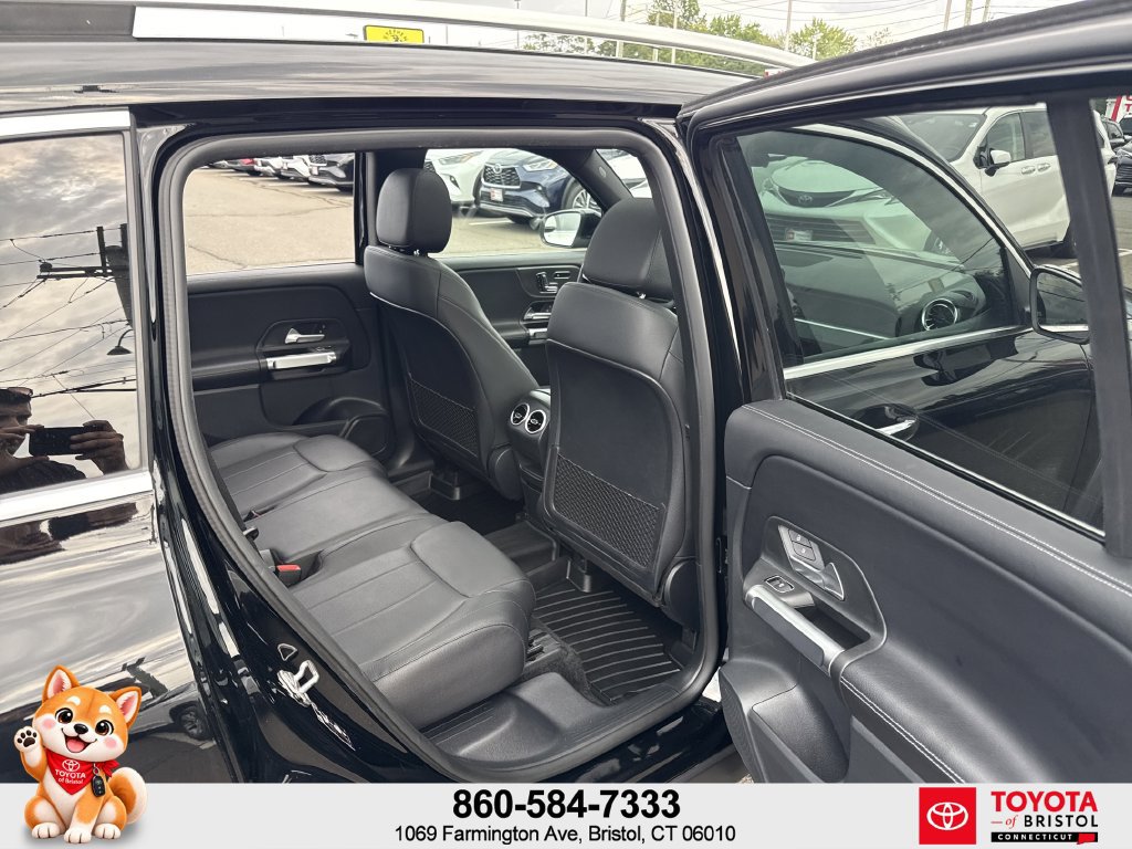 Used 2022 Mercedes-Benz GLB 250 image 33