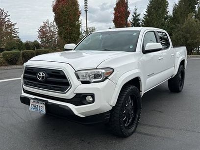 Used 2016 Toyota Tacoma SR5 w/ SR5 Appearance Package (SN)