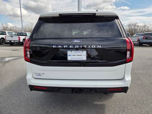 New 2026 Ford Expedition Active RWD image 40