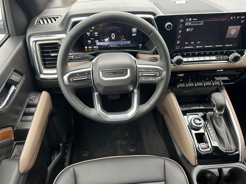 New 2026 GMC Canyon Denali image 15