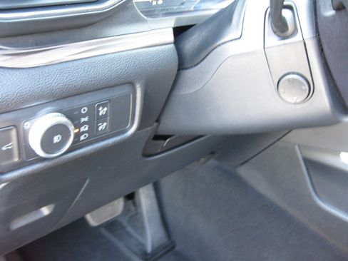 Used 2020 Ford Explorer Limited RWD image 15