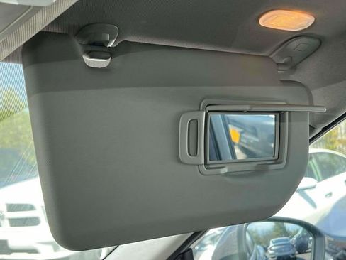 Used 2023 Nissan Rogue SV image 30