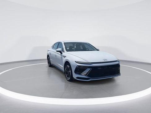New 2026 Hyundai Sonata SEL FWD image 2