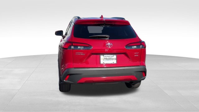 Used 2024 Toyota Corolla Cross XLE AWD/4WD image 5