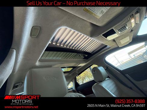 Used 2019 Jaguar XJ L Portfolio RWD image 18