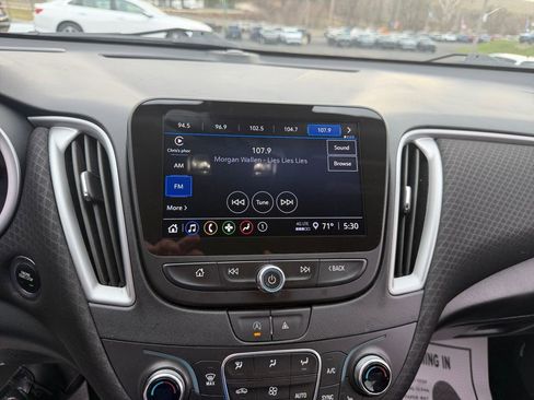 Used 2024 Chevrolet Malibu LT FWD image 19