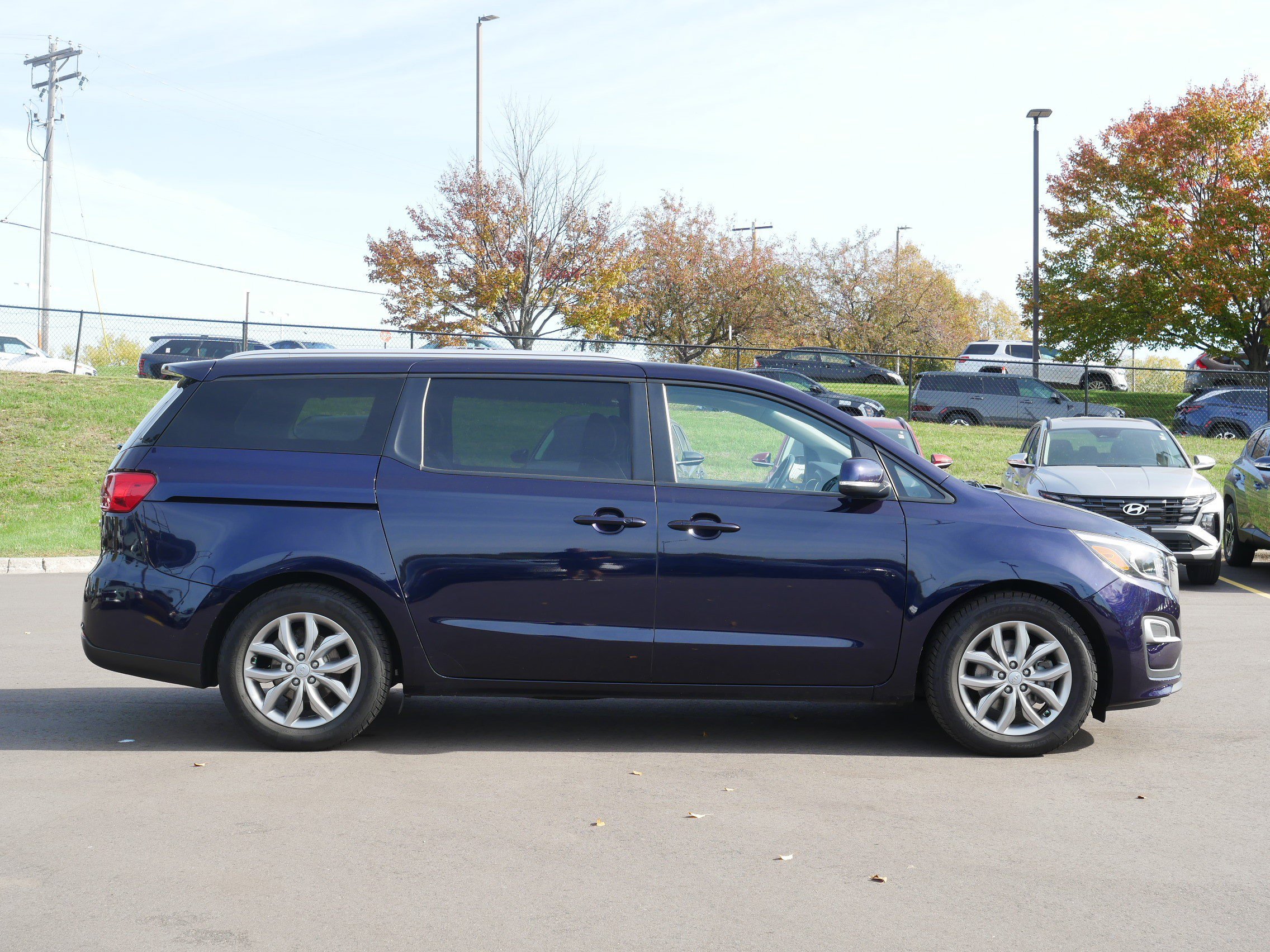 Used 2020 Kia Sedona EX FWD image 5