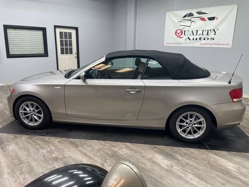 Used 2010 BMW 128i Convertible image 16