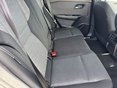 Used 2023 Nissan Rogue SV image 10