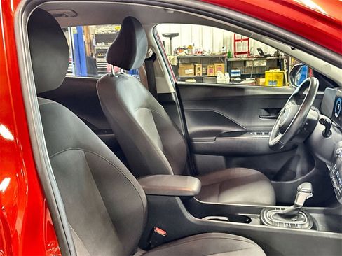 Used 2024 Hyundai Kona SEL image 30