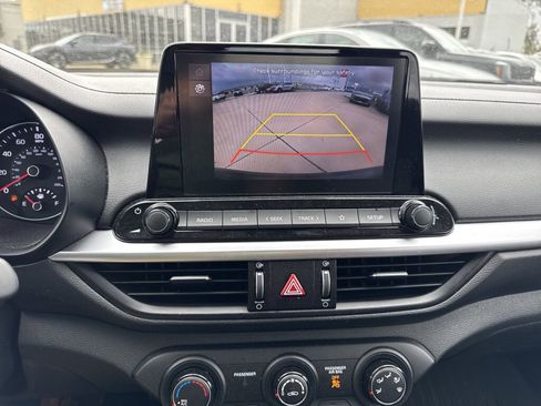 Certified 2024 Kia Forte LXS w/ LXS Technology Package image 27