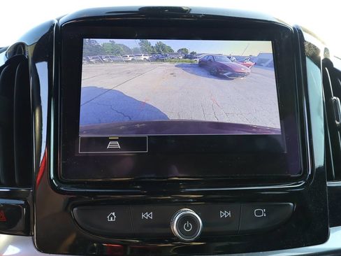 Used 2023 Chevrolet Traverse LT w/ LPO, Floor Liner Package AWD/4WD image 17