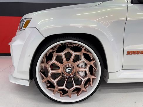 Used 2018 Jeep Grand Cherokee Trackhawk image 18