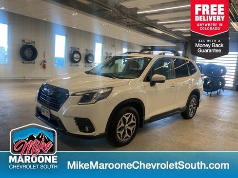 Used 2023 Subaru Forester Premium AWD/4WD image 1