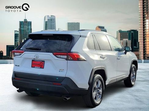 Used 2025 Toyota RAV4 XLE image 6