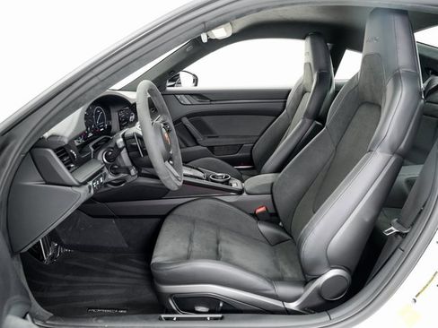 Certified 2025 Porsche 911 Carrera GTS image 8