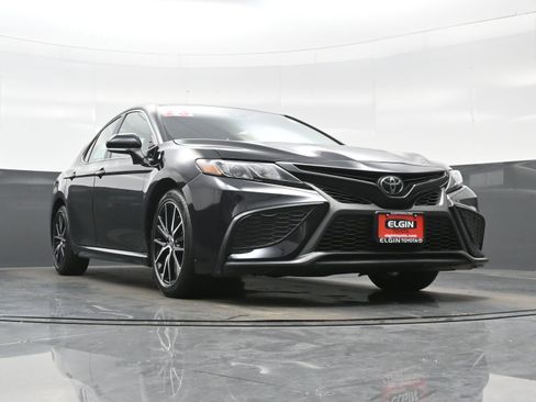 Used 2023 Toyota Camry SE FWD image 25